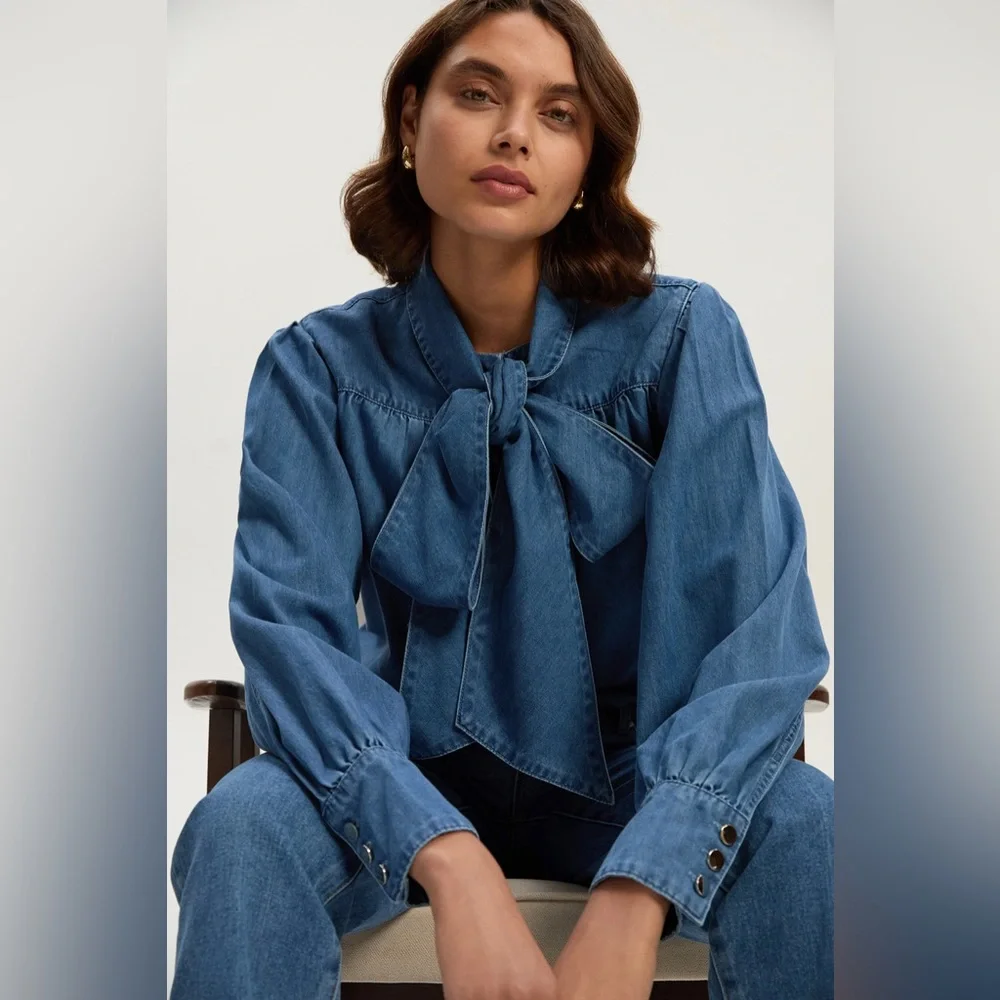 NWT KAREN MILLEN Denim Pussybow Blouse - Picture 2 of 9